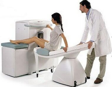 A radiografía axuda a identificar procesos patolóxicos nas articulacións e nos tecidos adxacentes